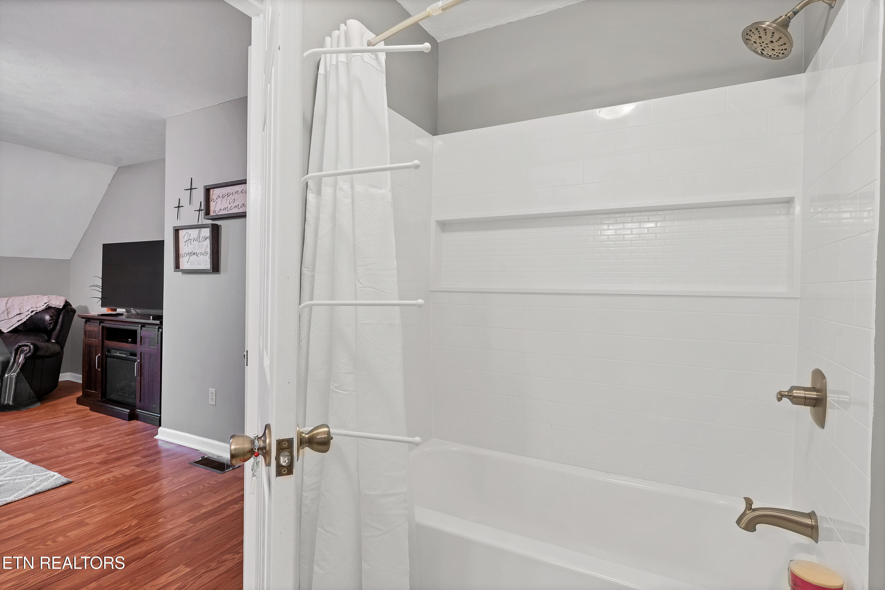 3431 Hamilton Place Morristown, TN 37814 - Photo 25 of 30 DSC02754