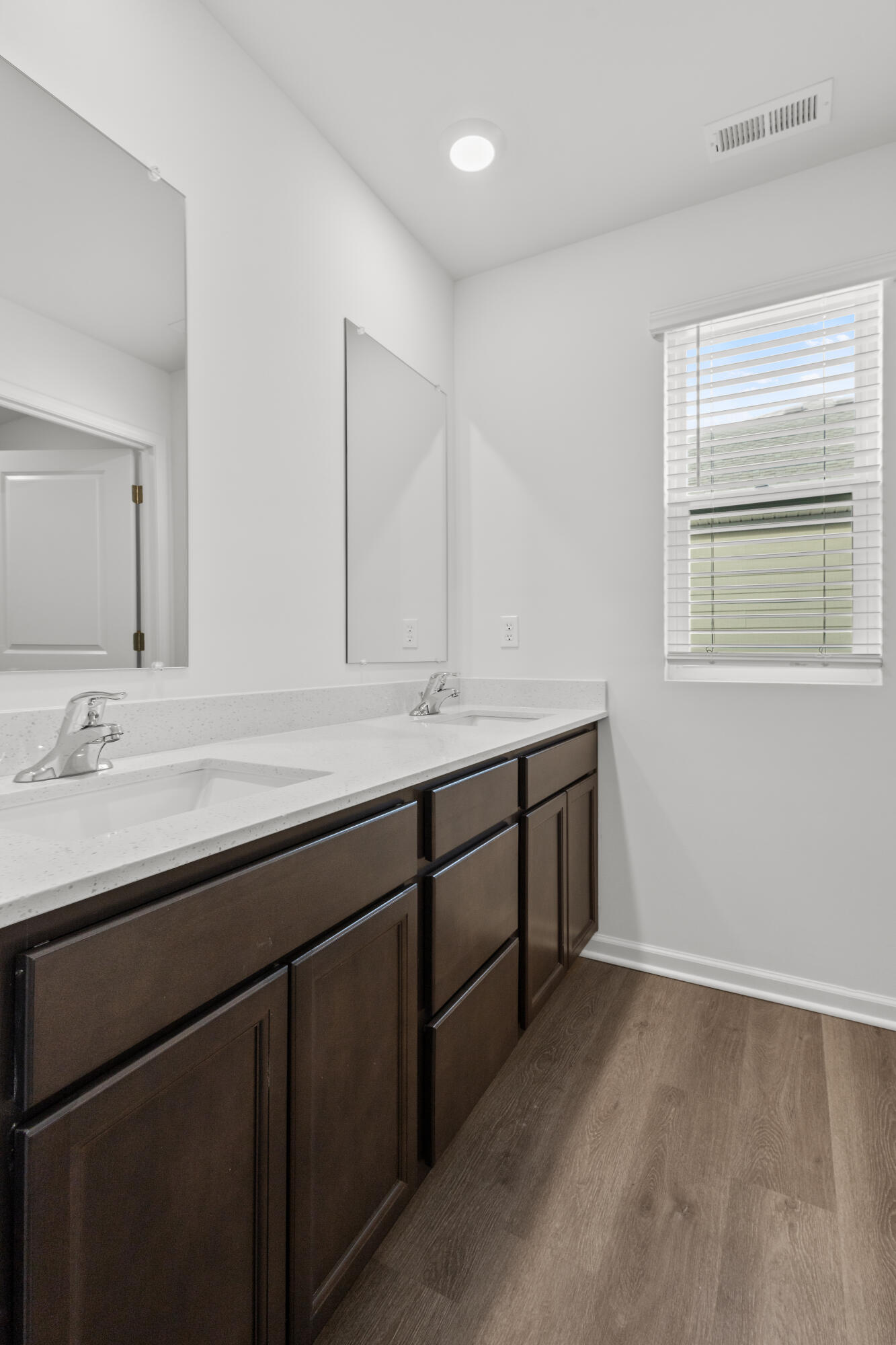 10548 Whitney Place Crown Point, IN 46307 - Photo 33 of 35 1333x2000