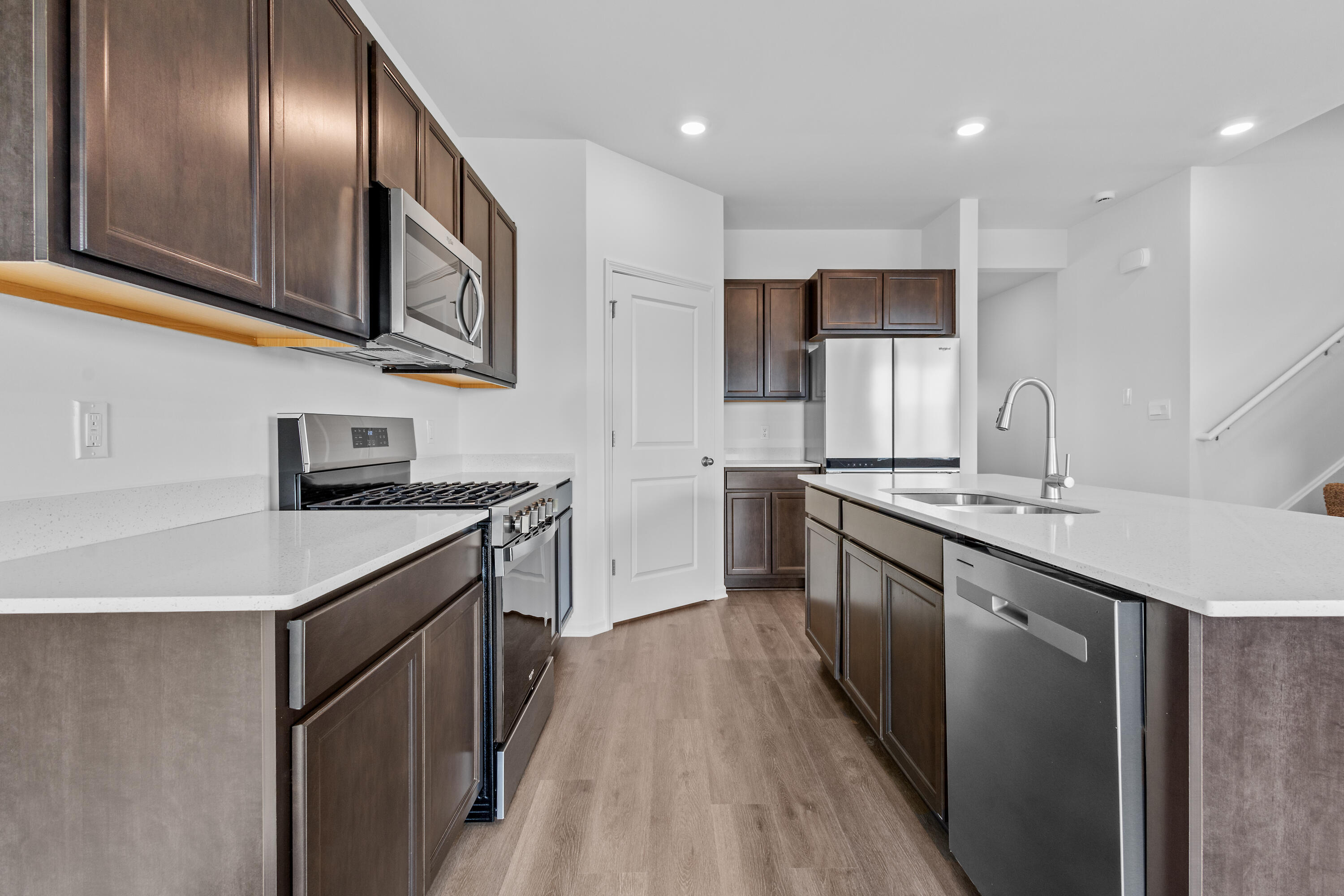 10548 Whitney Place Crown Point, IN 46307 - Photo 8 of 35 3000x2000