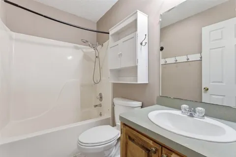 $210,000 | 5712 Stonehaven Lane, Lake Charles, LA 70605