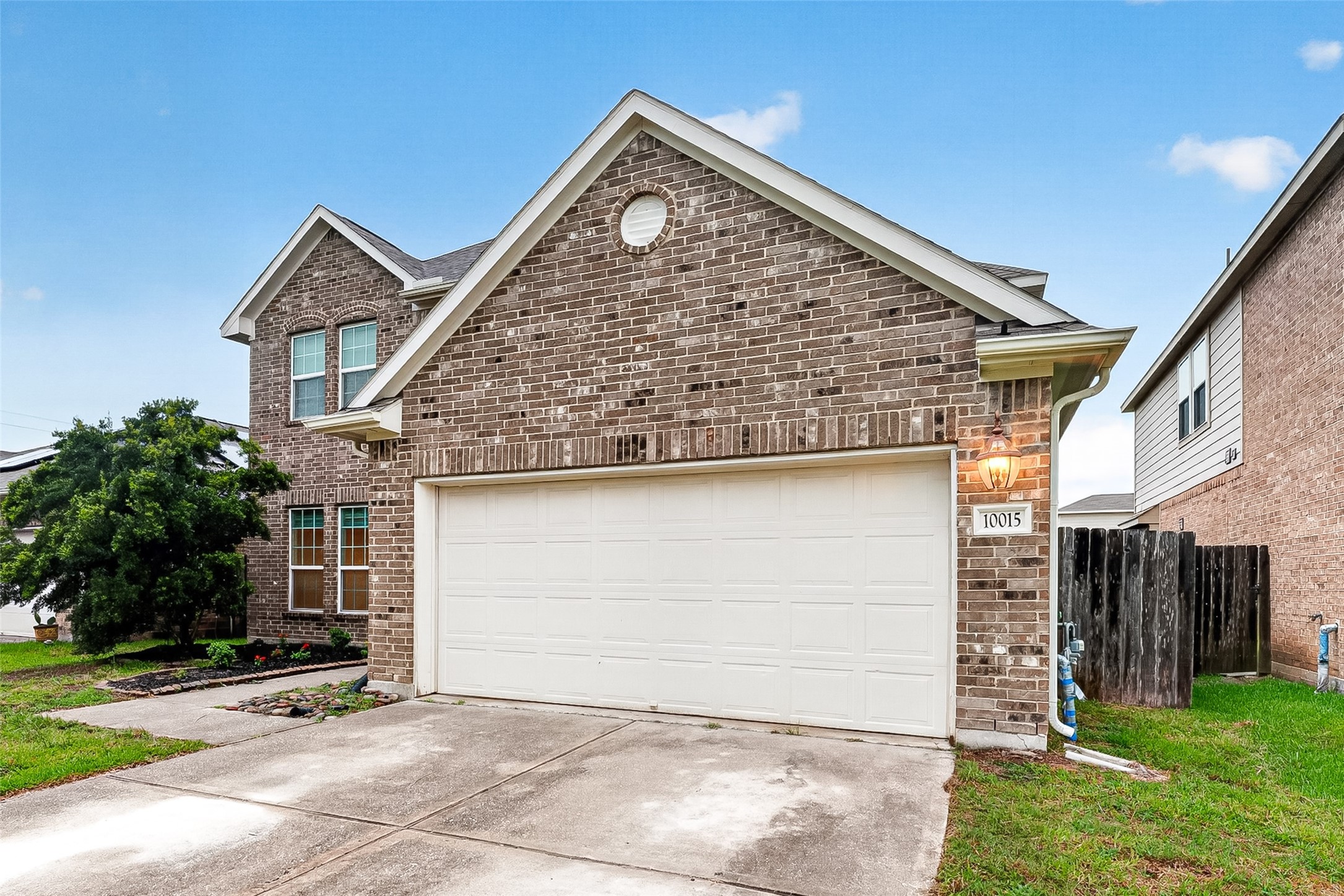 10015 Chase Court Baytown, TX 77521 - Photo 2 of 49