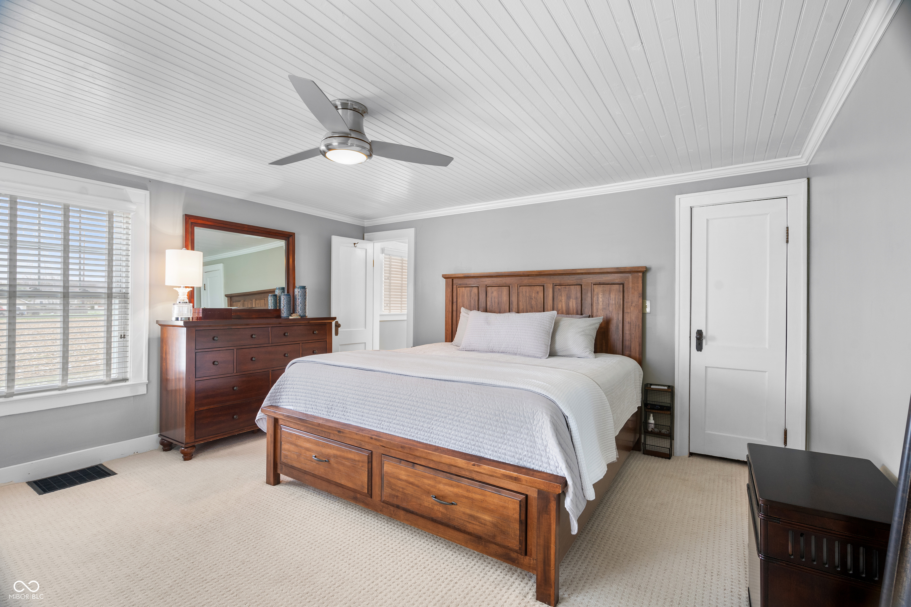12591 North Marr Road Columbus, IN 47203 - Photo 12 of 36 Gallery Image 12