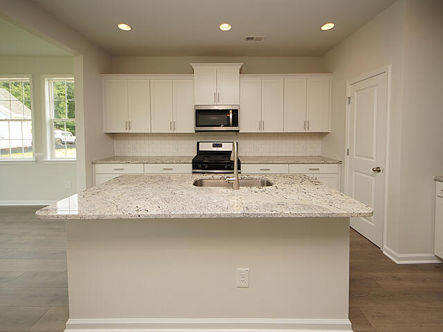3905 Datchet Road North Charleston, SC 29420 - Photo 3 of 19 05
