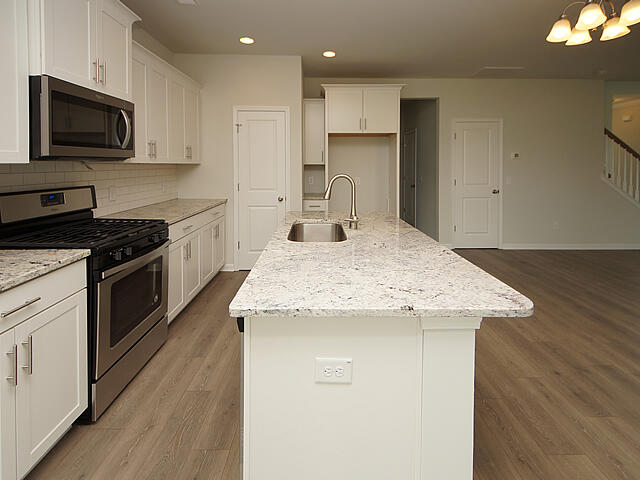 3905 Datchet Road North Charleston, SC 29420 - Photo 6 of 19 08