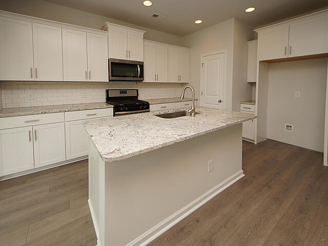 3905 Datchet Road North Charleston, SC 29420 - Photo 7 of 19 10