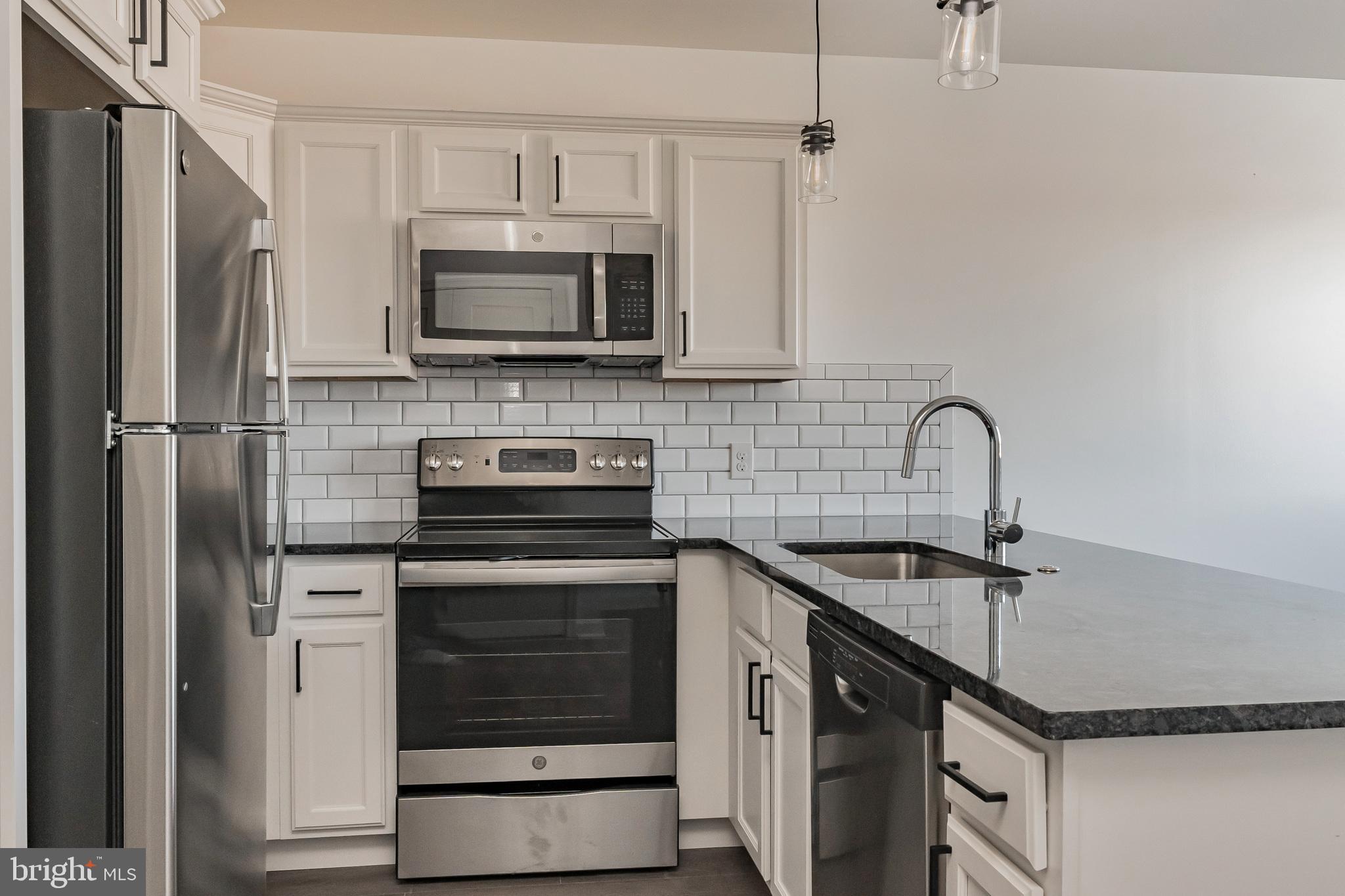 6649 Ridge Avenue, Unit A209 Philadelphia, PA 19128 - Photo 5 of 8