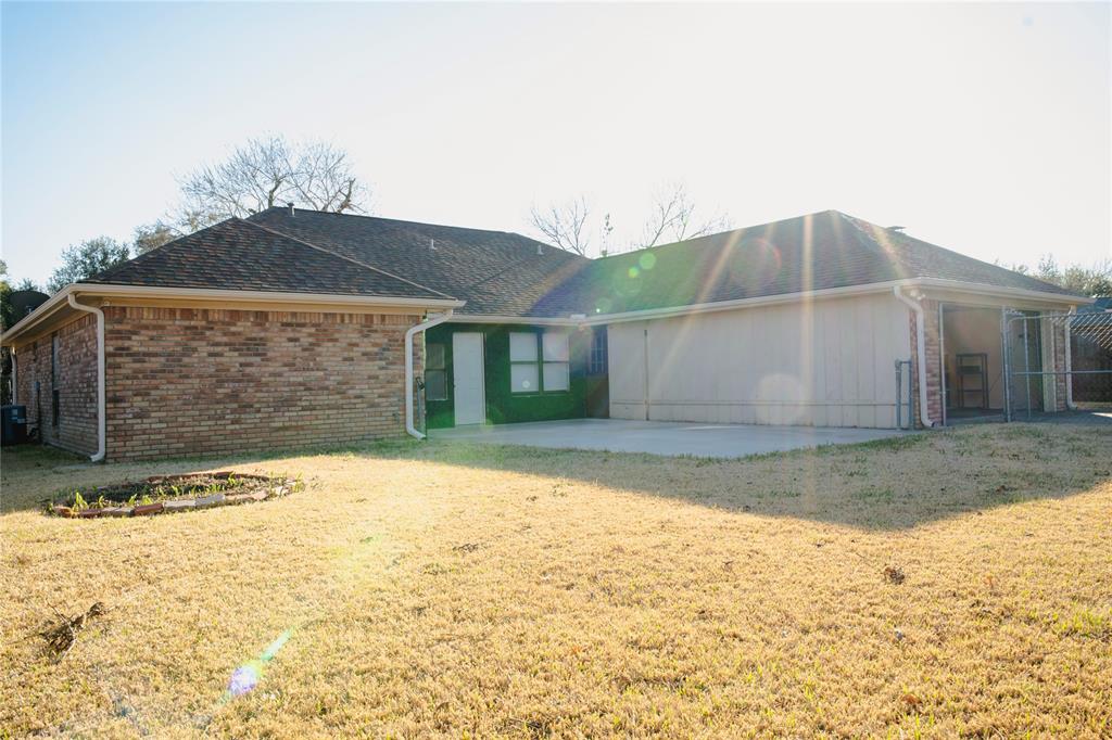 9029 Church Road Dallas, TX 75231 - Photo 40 of 40 a backyard of a house