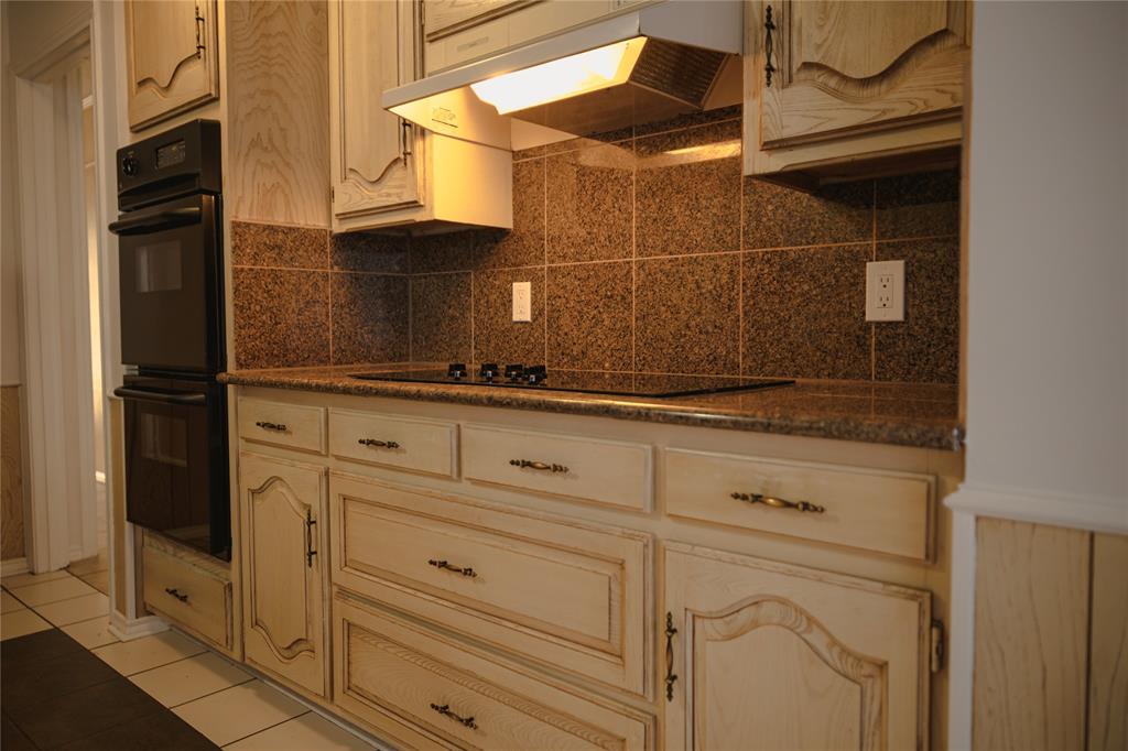 9029 Church Road Dallas, TX 75231 - Photo 10 of 40