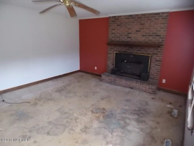 1122 Pineview Road Williamston, NC 27892 - Photo 14 of 15 DSCN9648