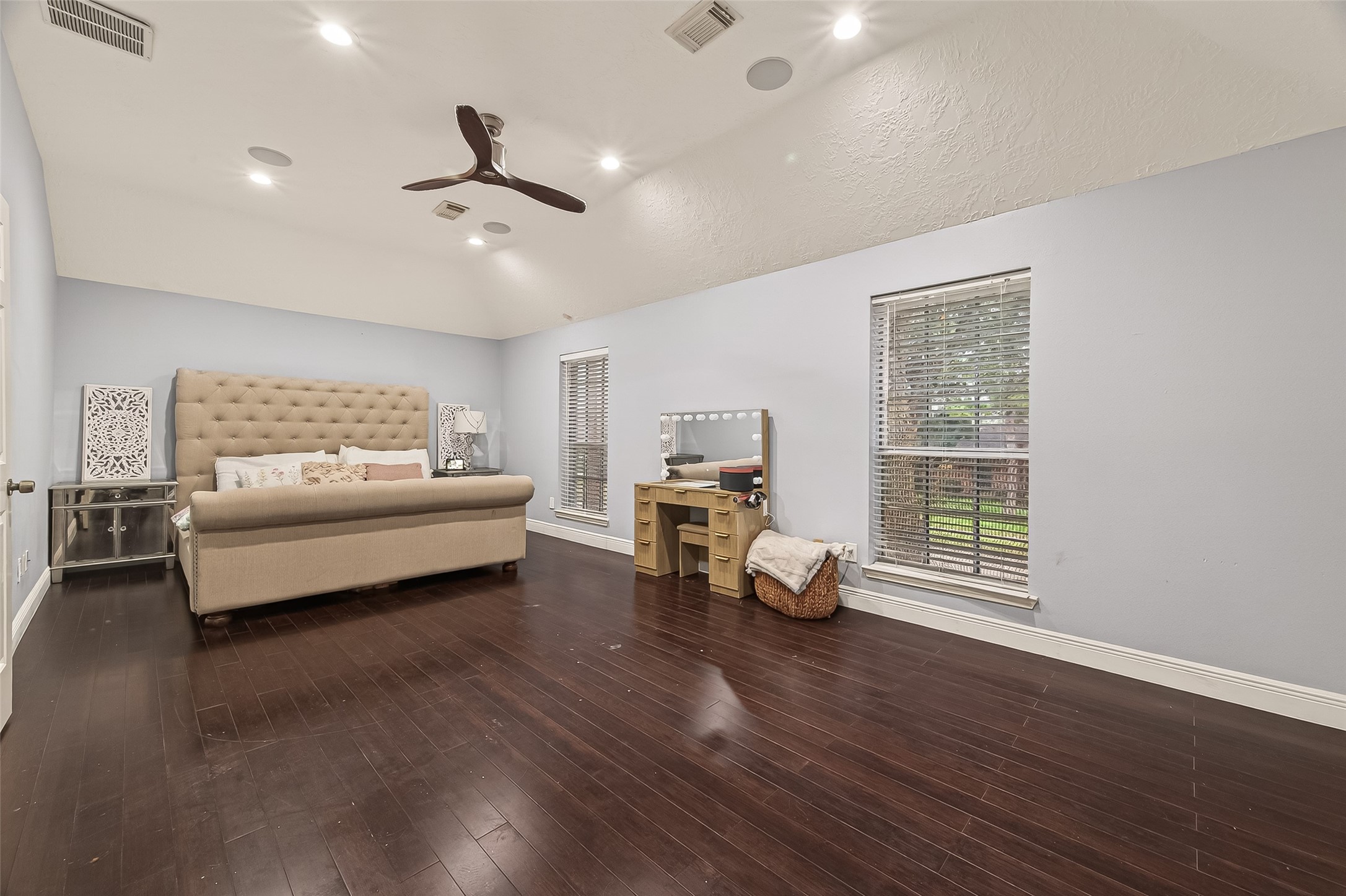 12206 Paddock Way Houston, TX 77065 - Photo 33 of 44 a living room with furniture and a large window