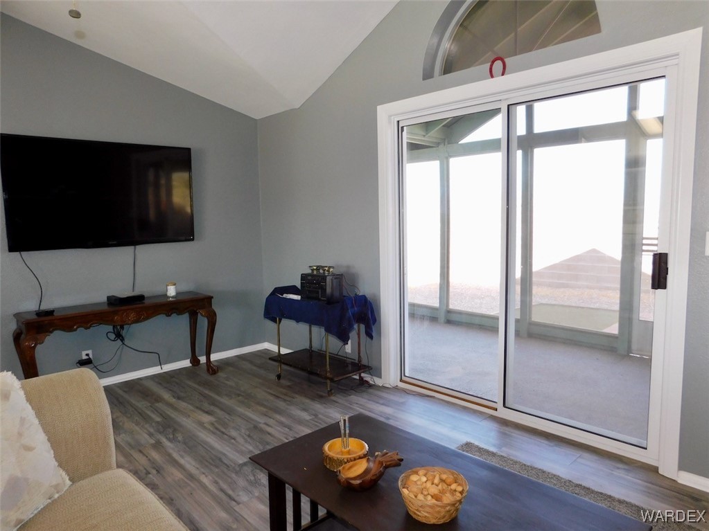 1545 East El Rodeo Road, Unit 170 Fort Mohave, AZ 86426 - Photo 10 of 26 Living Room