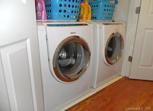 7810 Knox Ridge Road Huntersville, NC 28078 - Photo 10 of 18 a utility room with dryer and washer