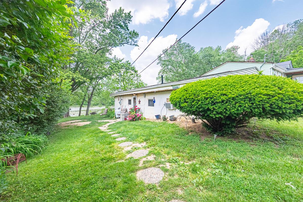 4170 Lake Rd - 01