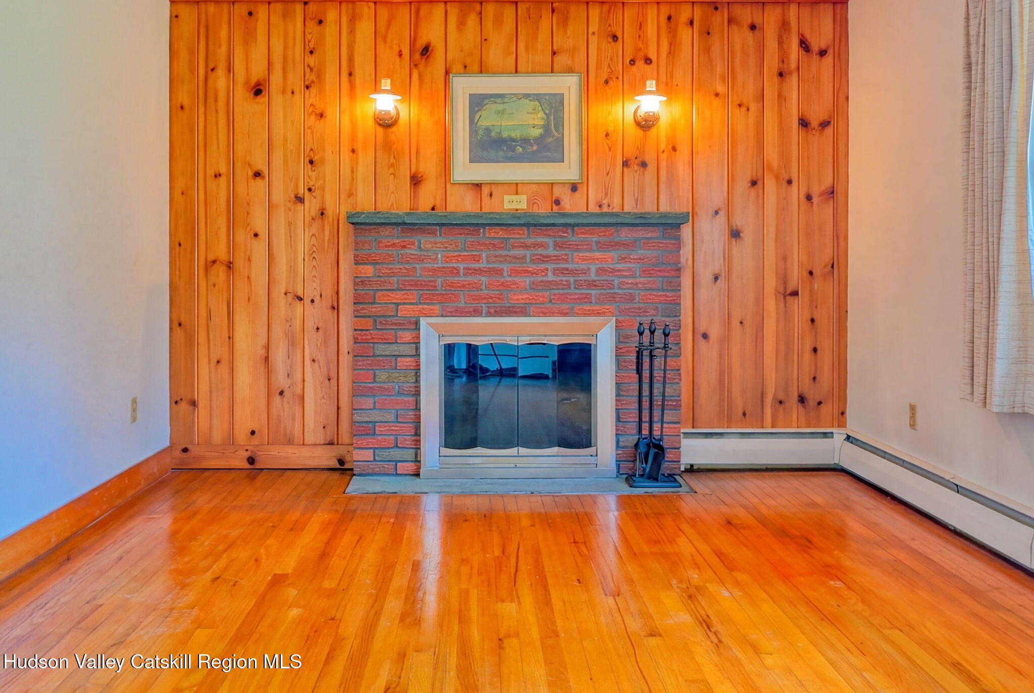 178 Old Rte 32 Saugerties, NY 12477 - Photo 8 of 25 24-living-room-2