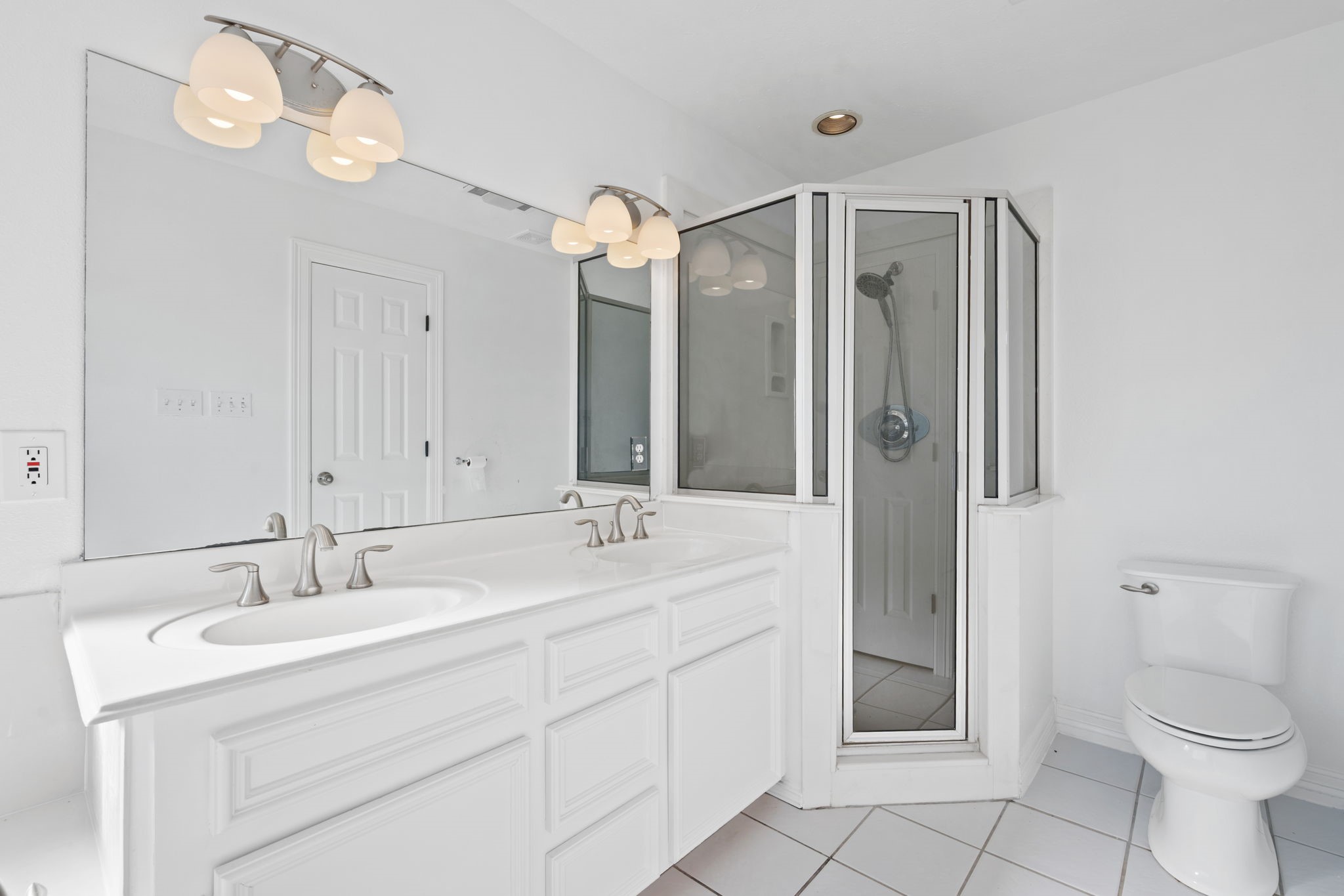 7302 Maple Lane Baytown, TX 77521 - Photo 15 of 24 Two Sinks & Separate Shower