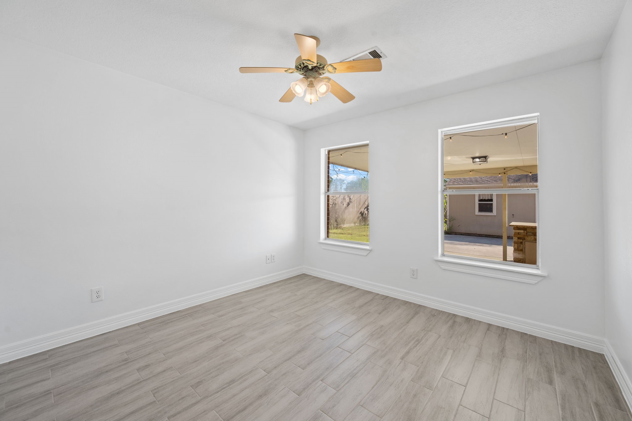 7302 Maple Lane Baytown, TX 77521 - Photo 19 of 24 Third Bedroom