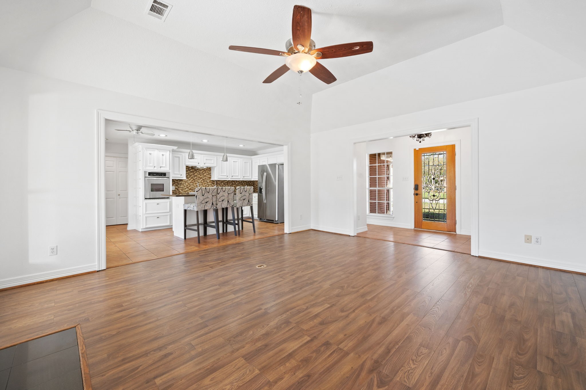 7302 Maple Lane Baytown, TX 77521 - Photo 6 of 24