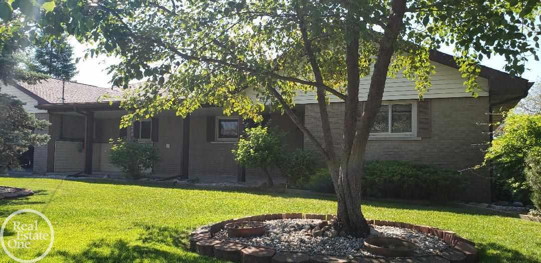 7219 Cardinal Road Algonac, MI 48001 - Photo 10 of 49 50016483-9.JPG