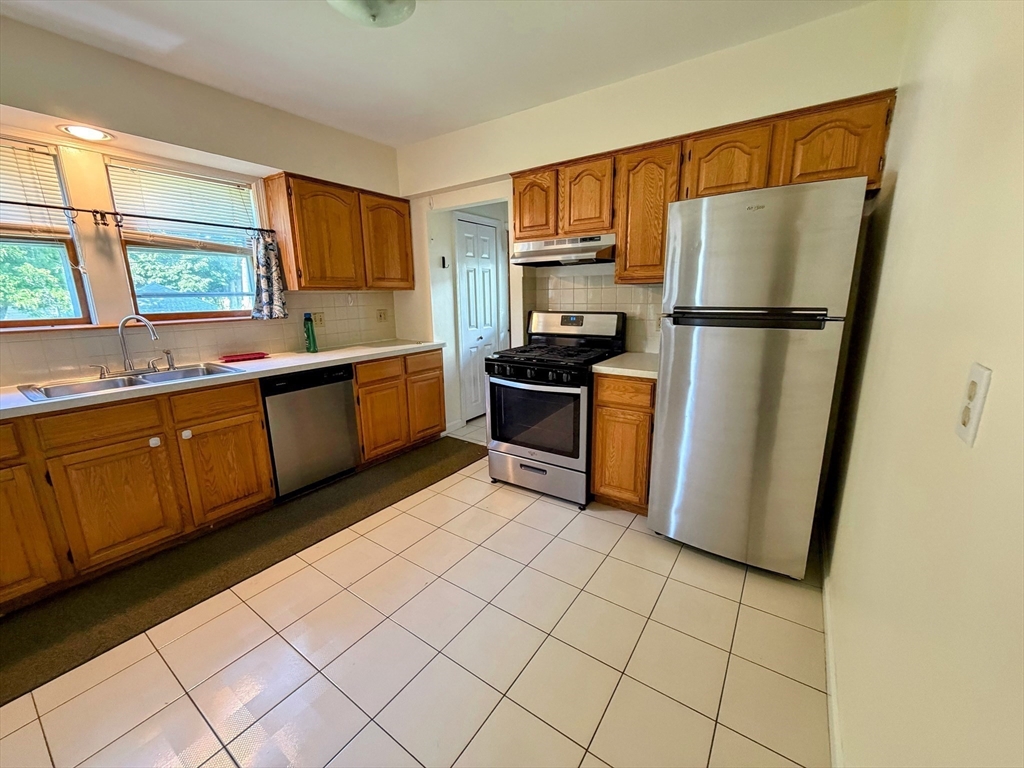 75 Varnum Street, Unit 75 Arlington, MA 02474 - Photo 5 of 22