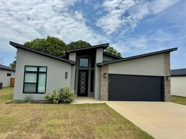 $2,300 | 15468 Anna Lane, Lindale, TX 75771