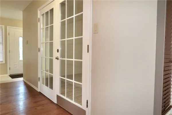 $2,500 | 201 Norwood Street West, Georgetown, TX 78628