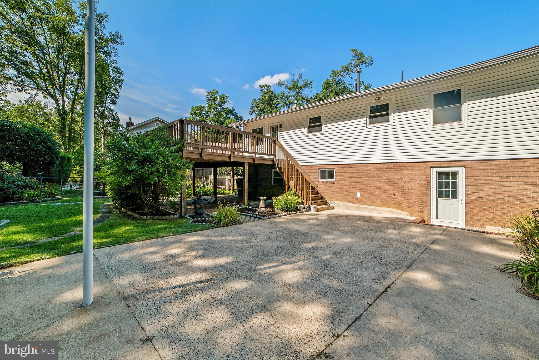 6008 Roxbury Avenue Springfield, VA 22152 - Photo 27 of 35