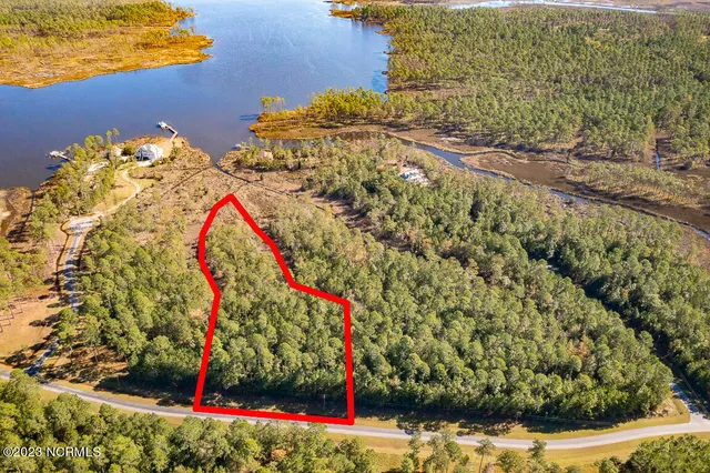 $20,000 | 29 Paradox Point Drive, Aurora, NC 27806