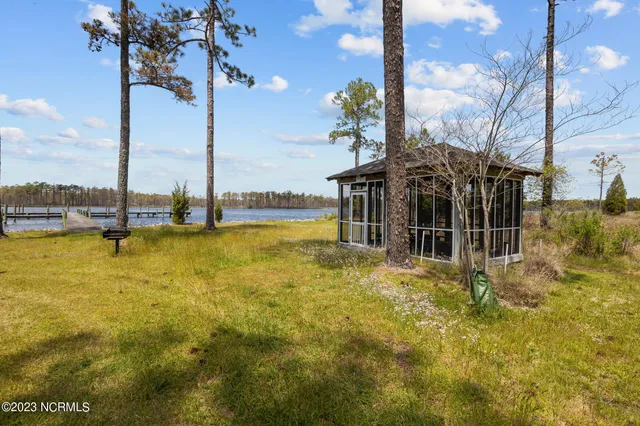 $20,000 | 29 Paradox Point Drive, Aurora, NC 27806