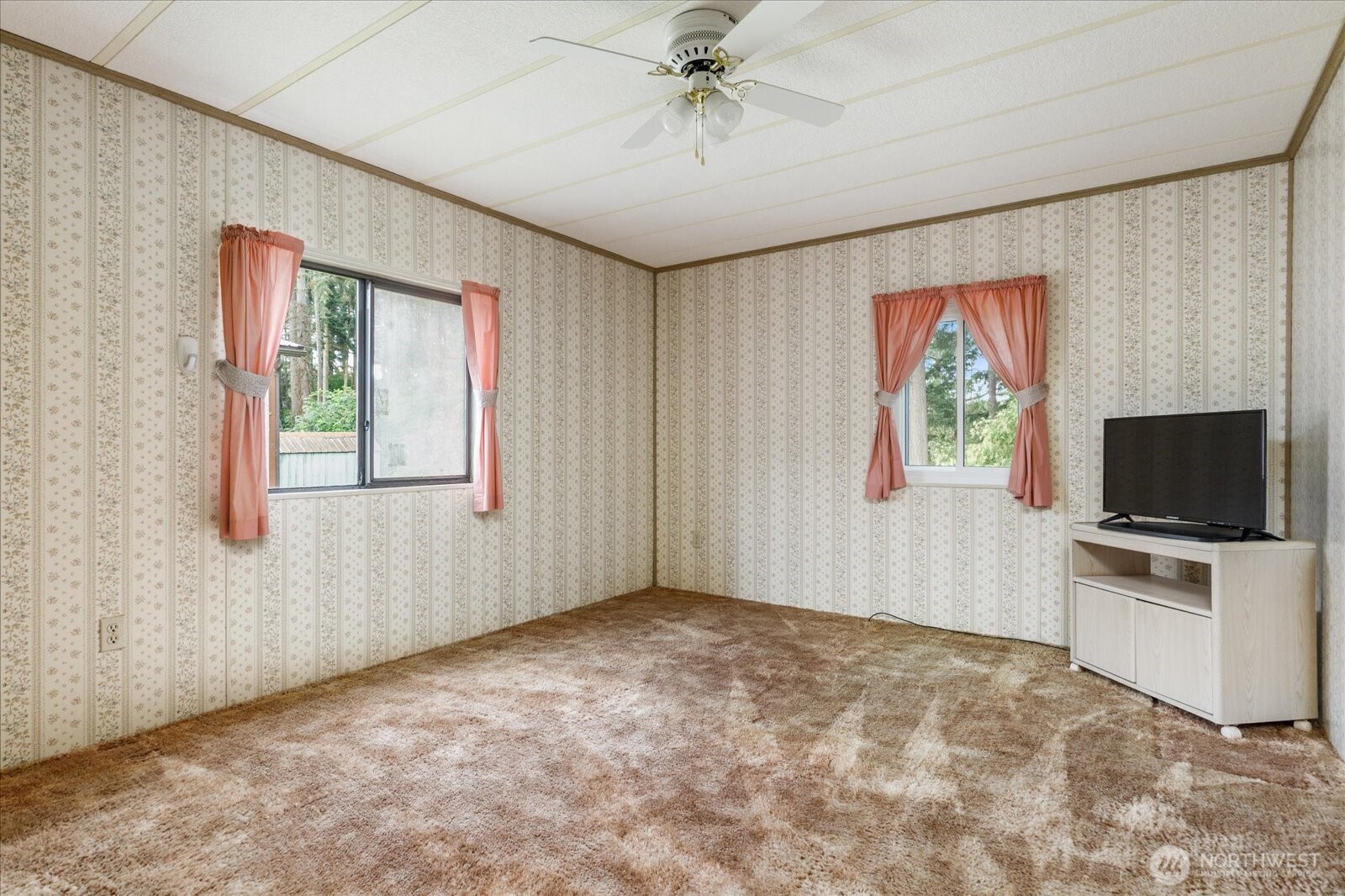 1361 North Goldie Road, Unit 16 Oak Harbor, WA 98277 - Photo 13 of 30