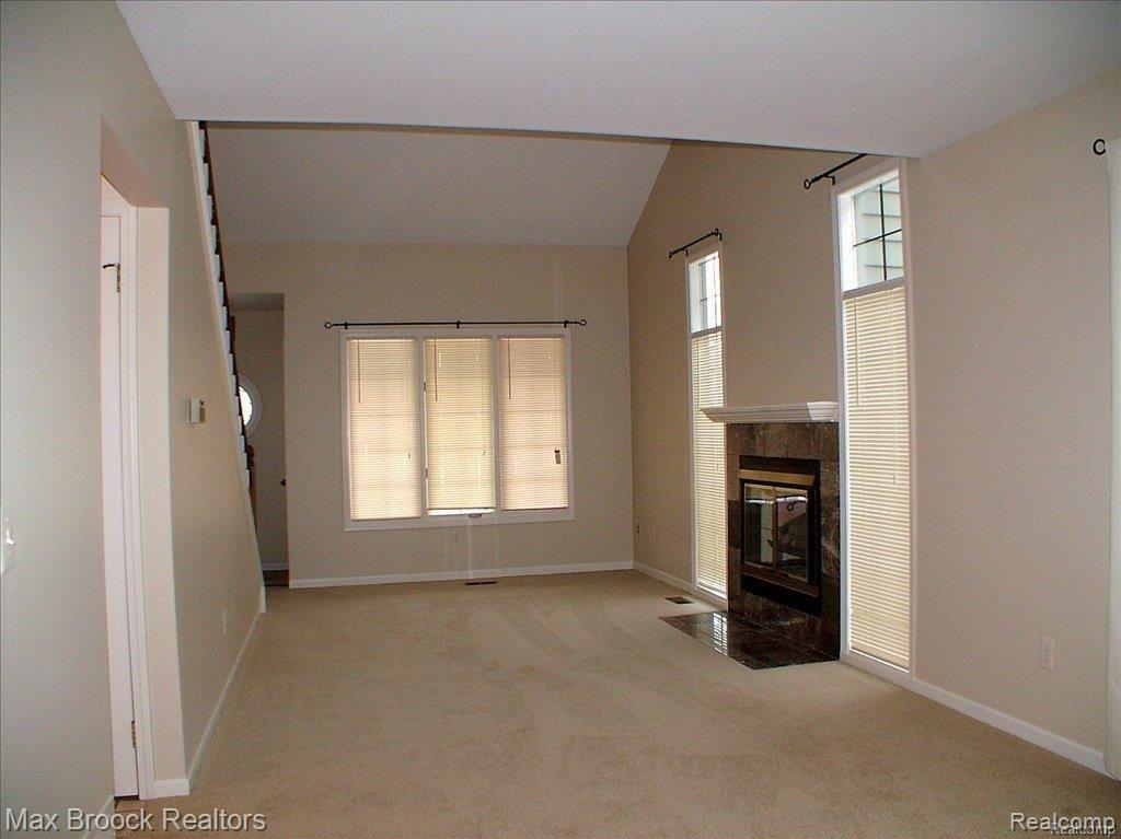 637 South Crooks Road, Unit 7 Clawson, MI 48017 - Photo 9 of 17