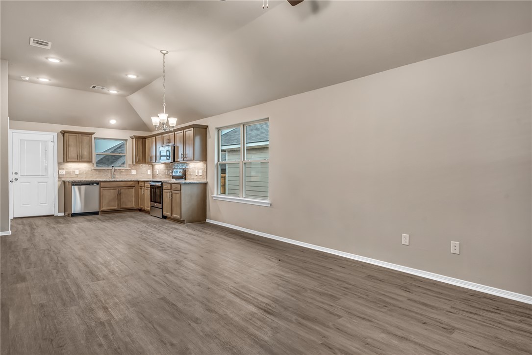 1218 High Street Navasota, TX 77868 - Photo 5 of 16