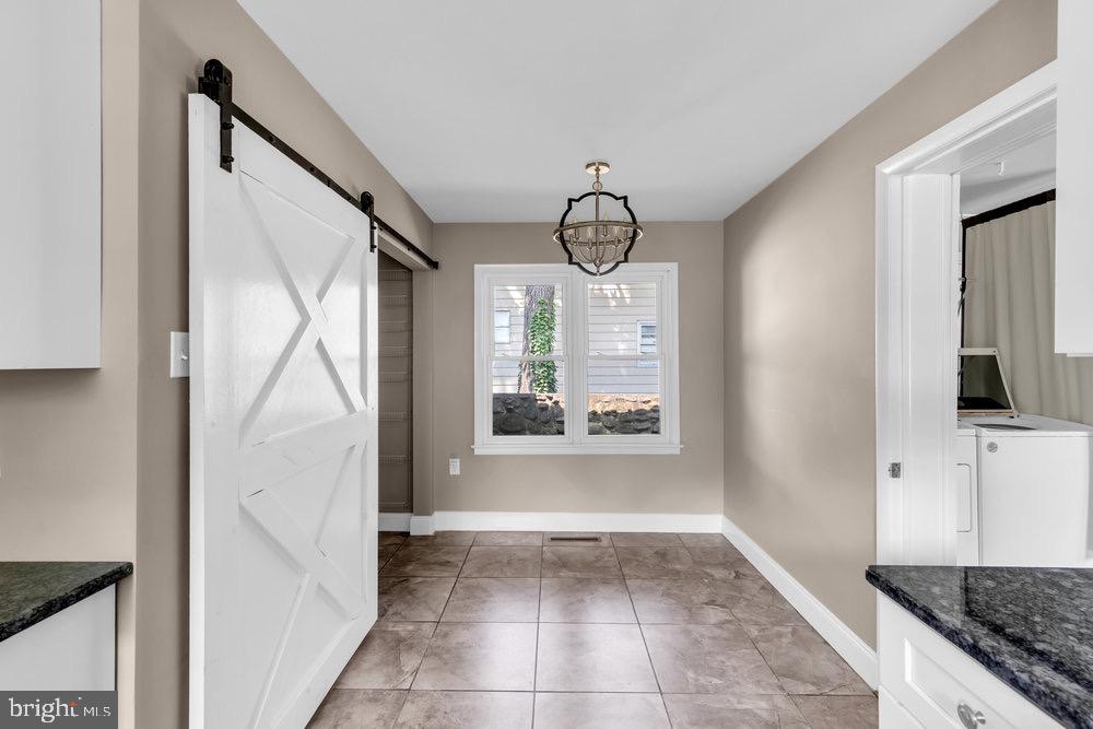 27 Litle Avenue Delran, NJ 08075 - Photo 9 of 20 a view of an entryway