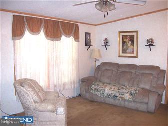 2 New Bridge Road, Unit B 8 Salem, NJ 08079 - Photo 5 of 8 Living Room