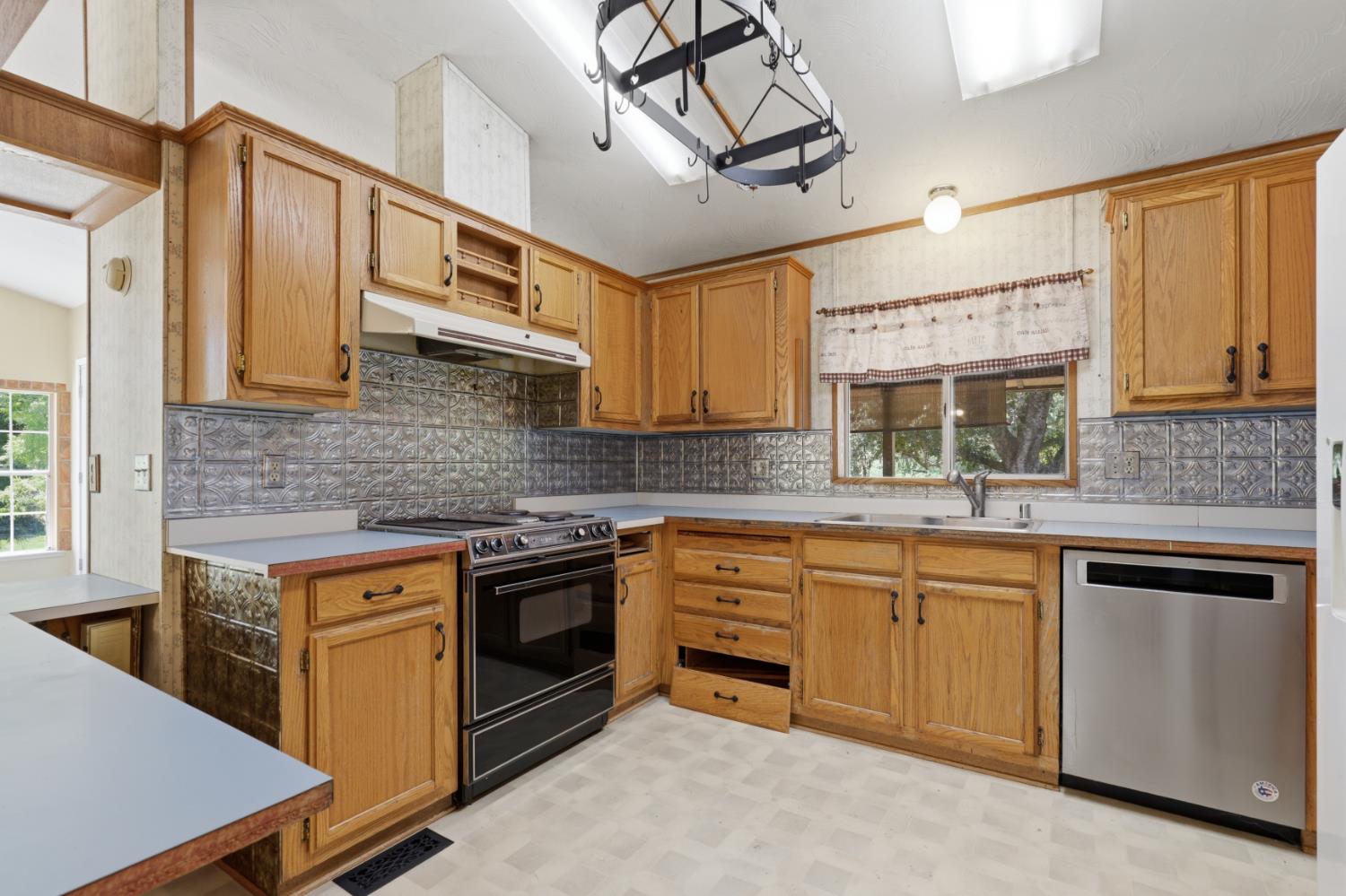 4050 Burnett Road Lincoln, CA 95648 - Photo 15 of 68