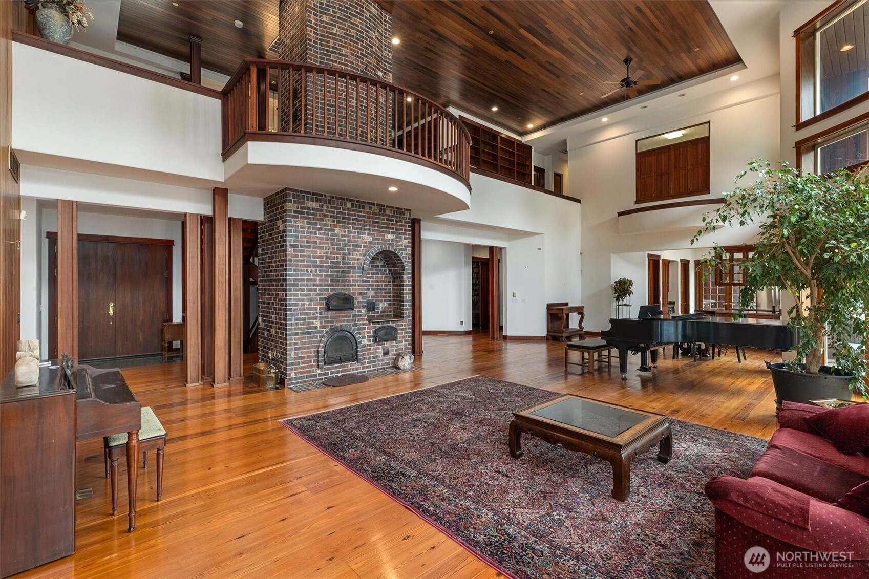 14405 Southwest Pohl Road Vashon, WA 98070 - Photo 4 of 40 Gallery Image 4