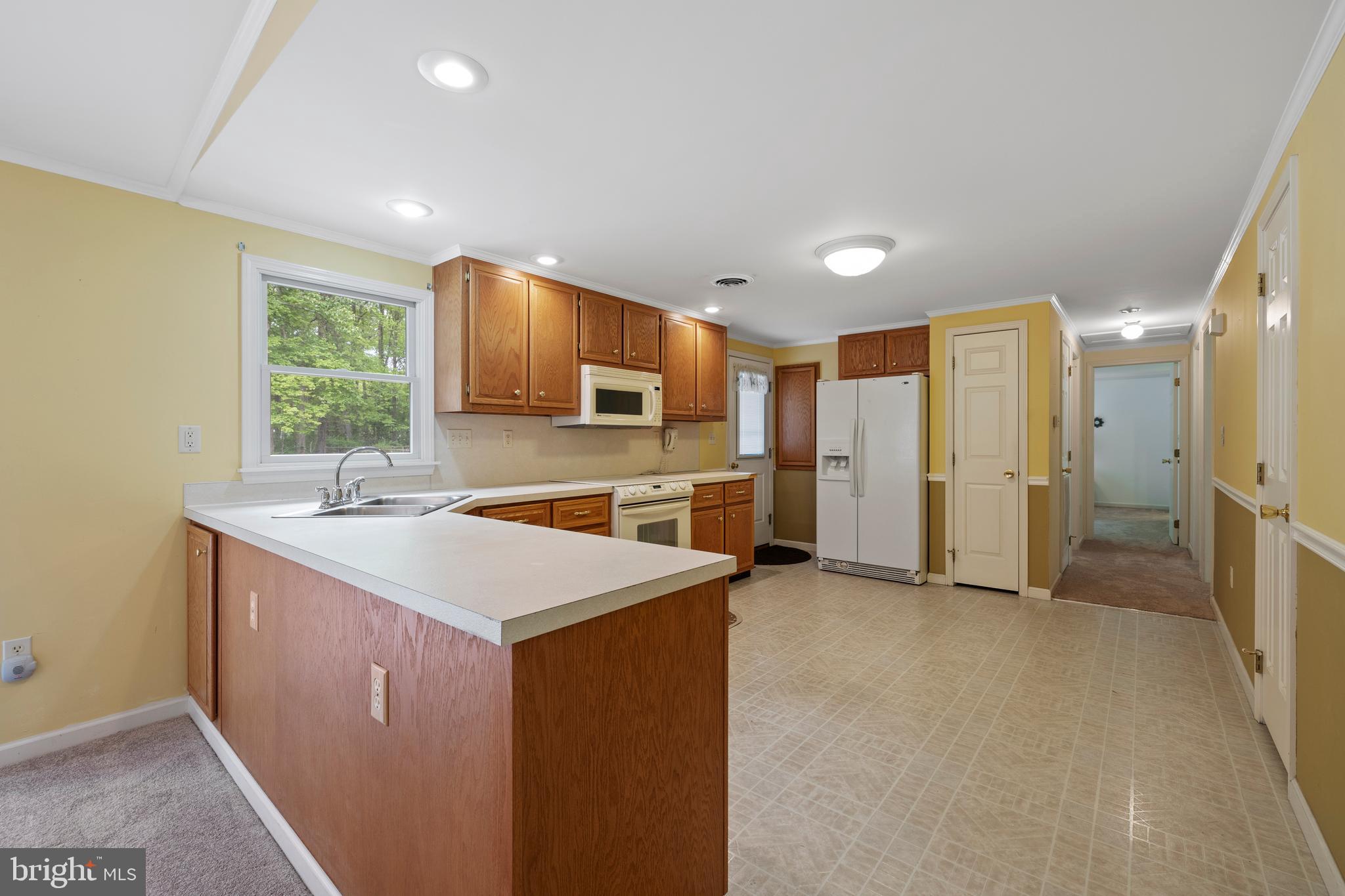 2229 Seneca Road Essex, MD 21221 - Photo 15 of 40 Large, open kitchen