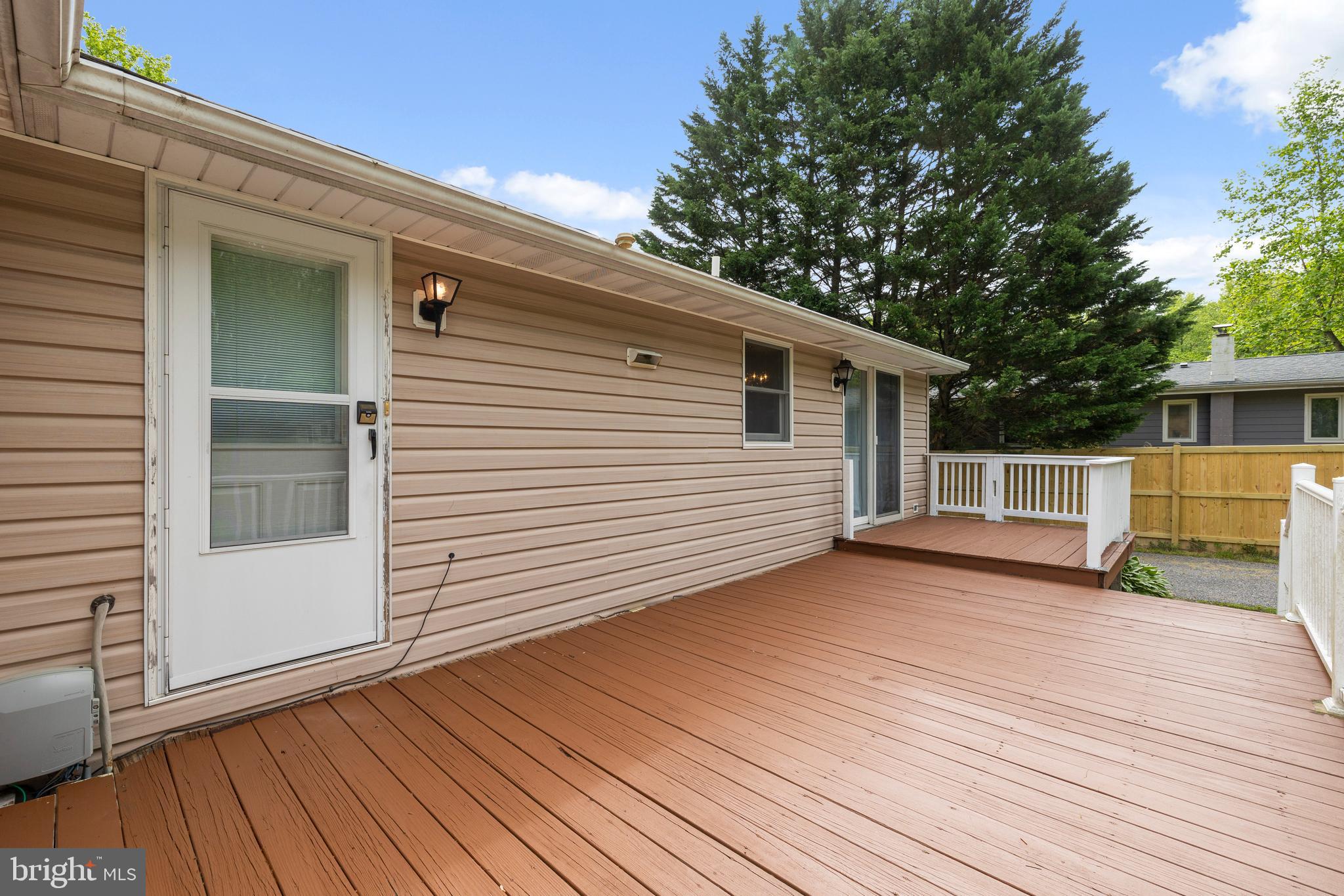2229 Seneca Road Essex, MD 21221 - Photo 34 of 40 Back Deck