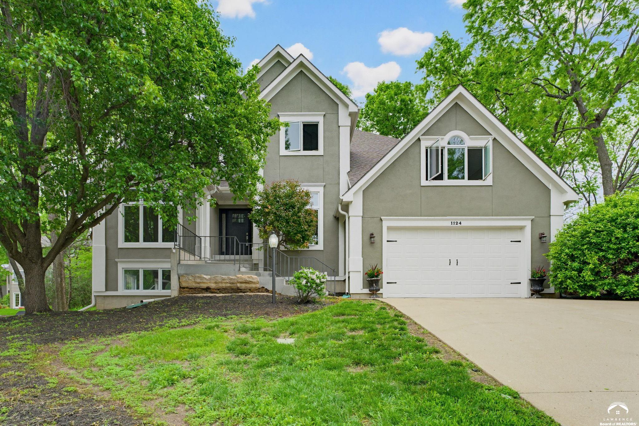 1124 Dubs Court Lawrence, KS 66049 - Photo 7 of 69