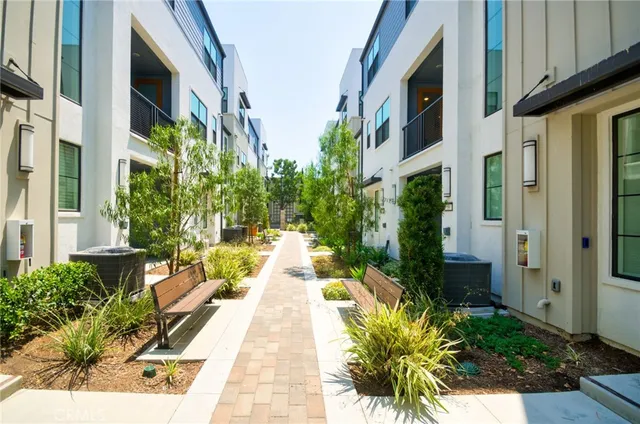 $630,000 | 944 Divino Privado North, Unit 59, Ontario, CA 91764