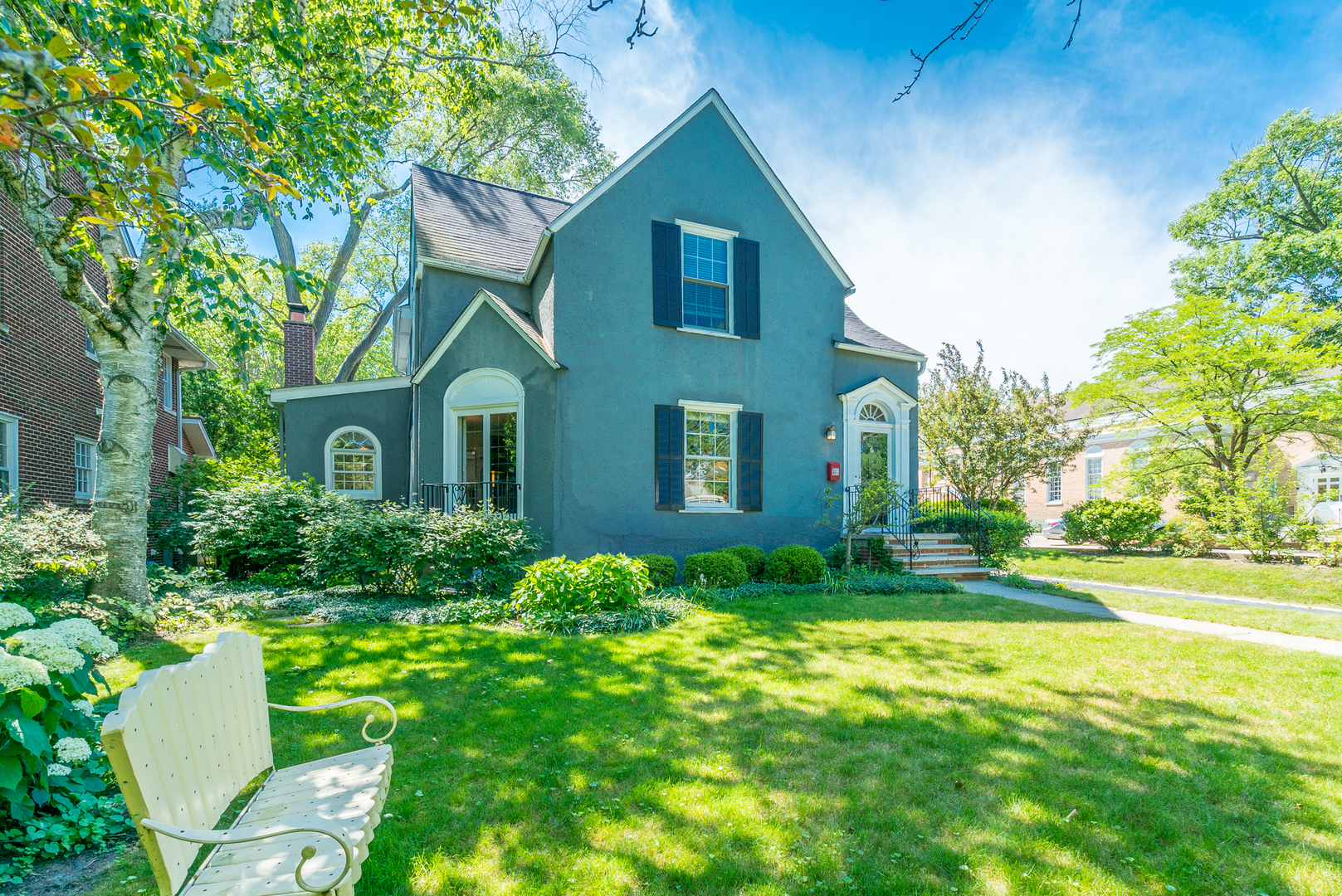 422 Ridge Avenue Winnetka, IL 60093 - Photo 2 of 21