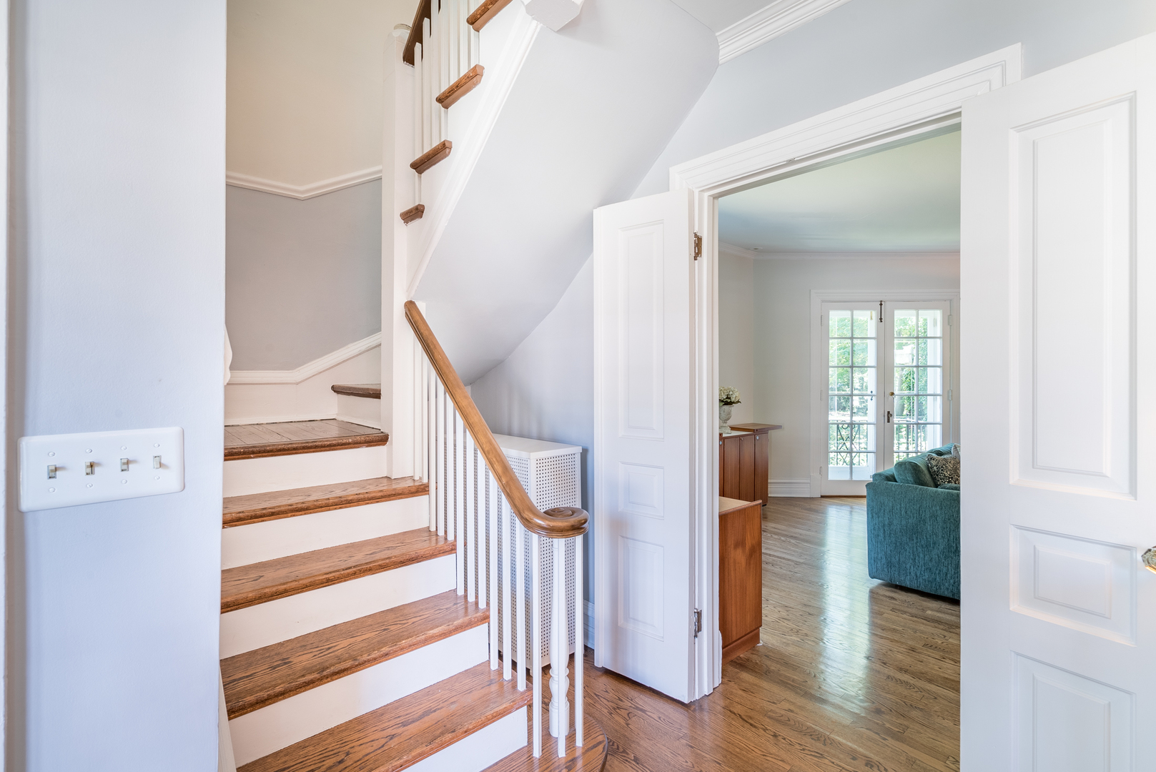 422 Ridge Avenue Winnetka, IL 60093 - Photo 4 of 21