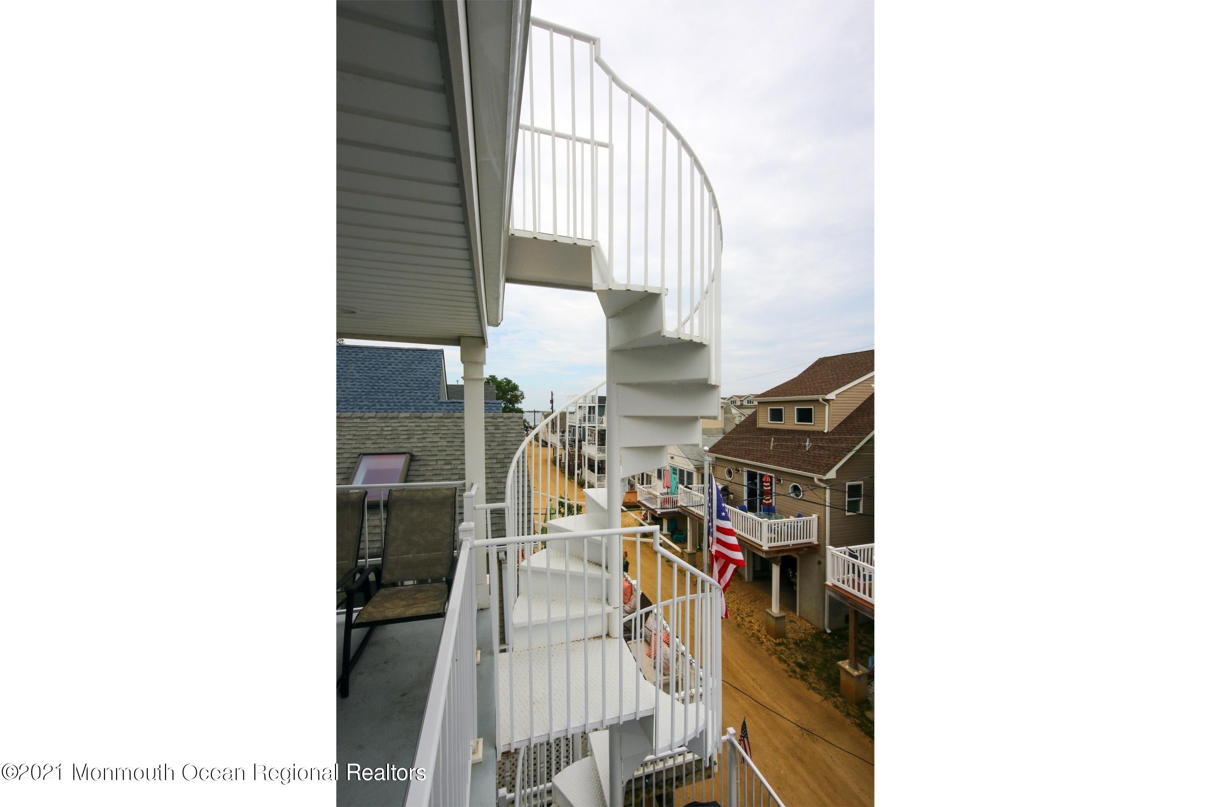 55 Gravelly Point Road Highlands, NJ 07732 - Photo 22 of 34 a view of entryway