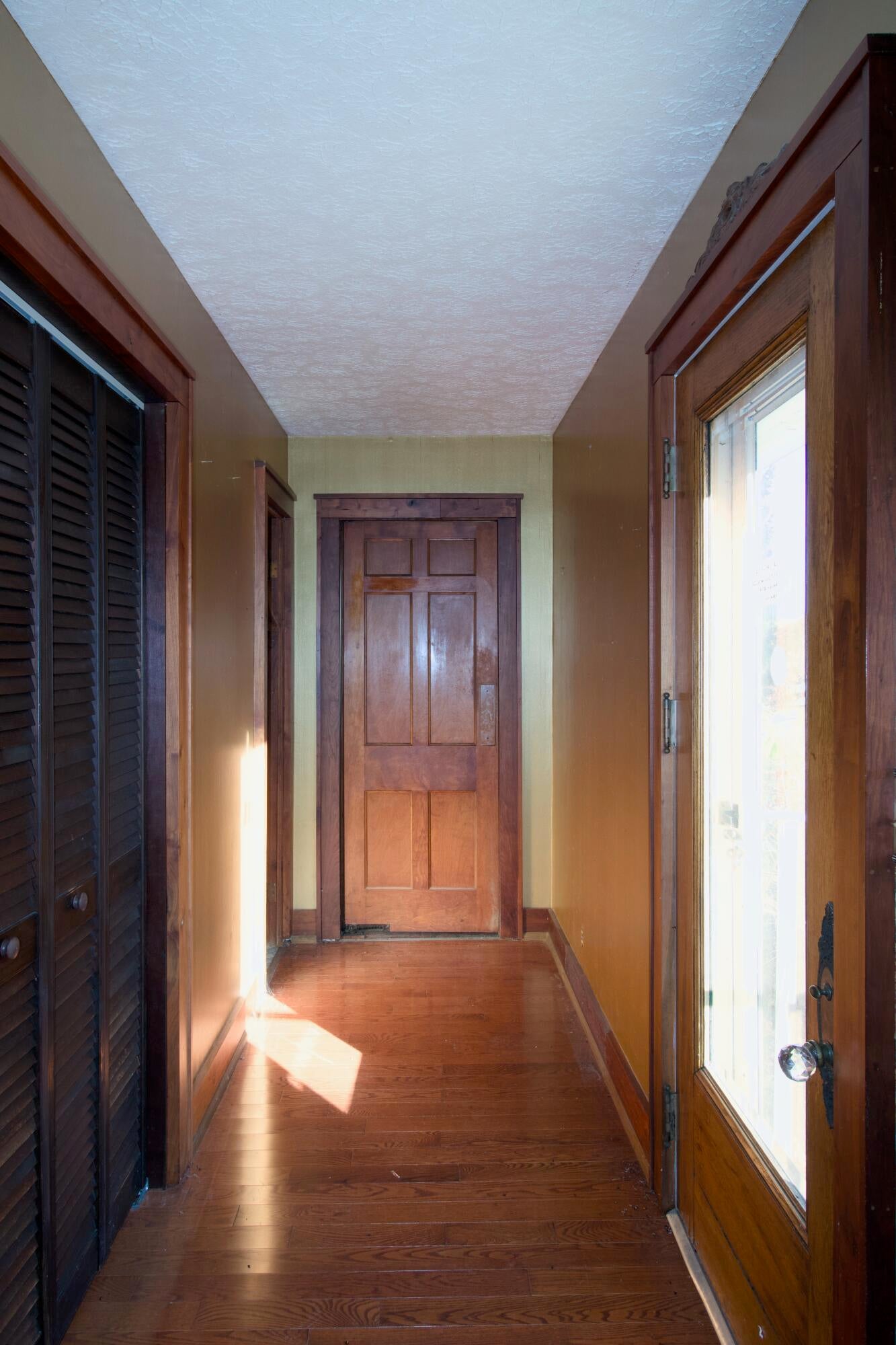 3025 Broad Run Road Union, WV 24983 - Photo 21 of 32 Entry Hallway