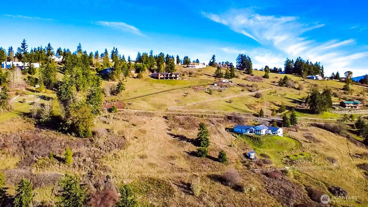 3 Hillside Drive Sequim, WA 98382 - Photo 7 of 27 a view of a buildings