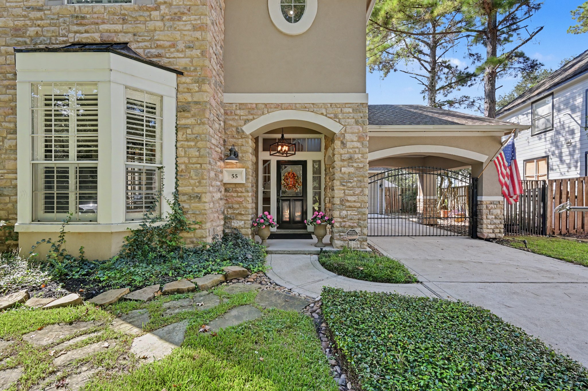 55 South Bethany Bend Circle Spring, TX 77382 - Photo 3 of 28 Gallery Image 3