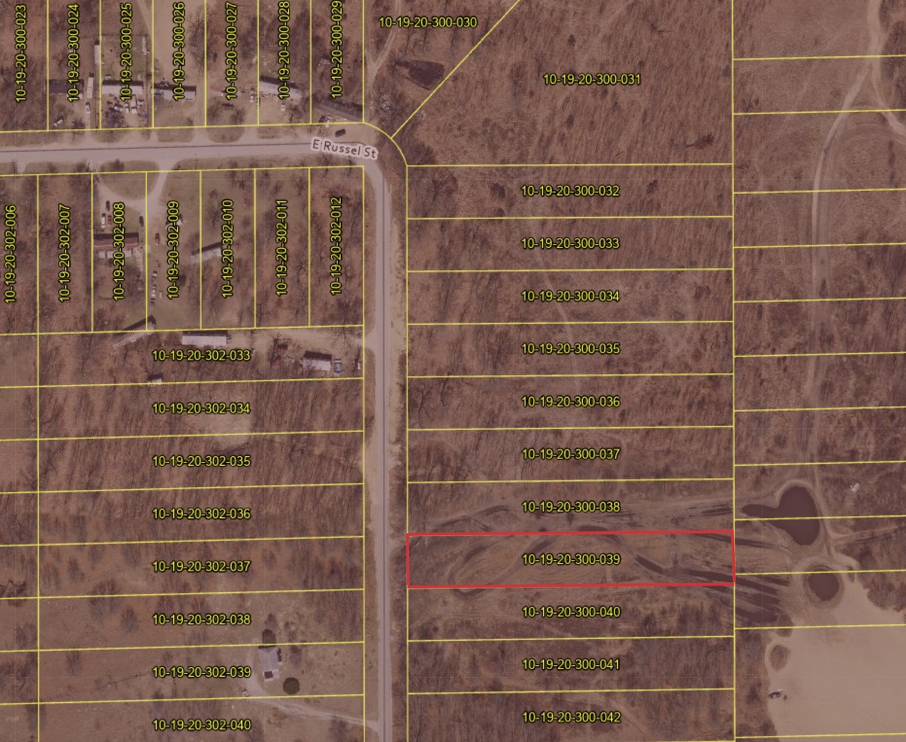 7 Green Acres Road Pembroke Township, IL 60958 - Photo 2 of 2 a bathroom with a glass door shower