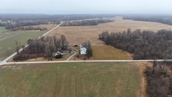 $200,000 | 8545 East County Road 475 North, Poland, IN 47868