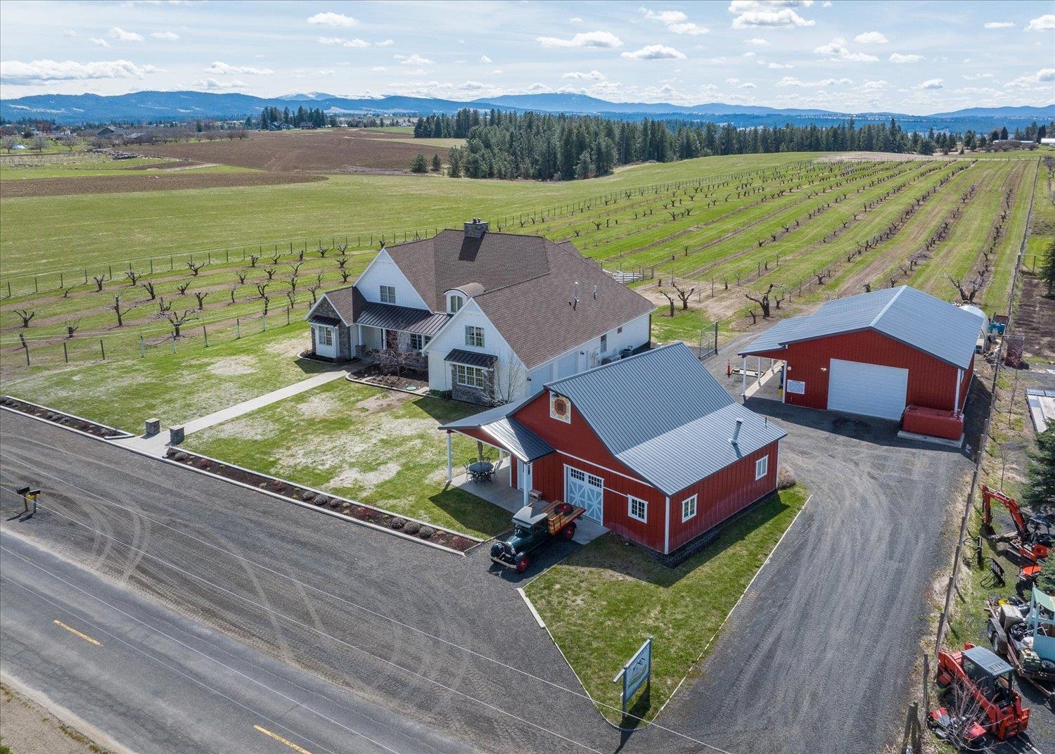 8214 East Greenbluff Road Colbert, WA 99005 - Photo 3 of 50
