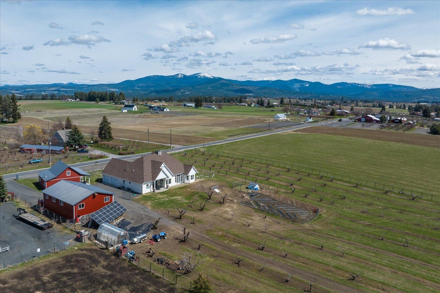 8214 East Greenbluff Road Colbert, WA 99005 - Photo 45 of 50