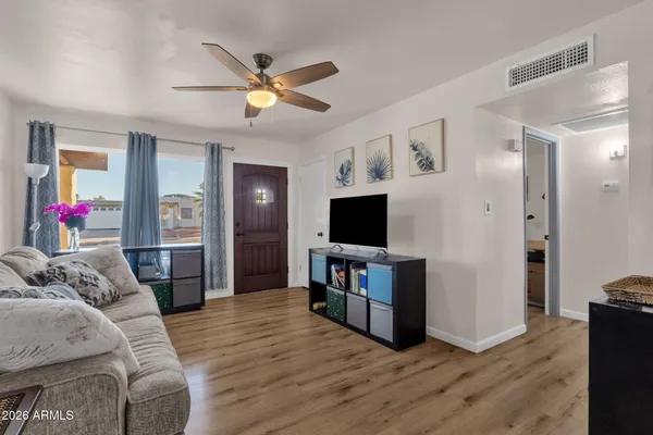 $428,000 | 2714 West Ellis Drive, Tempe, AZ 85282